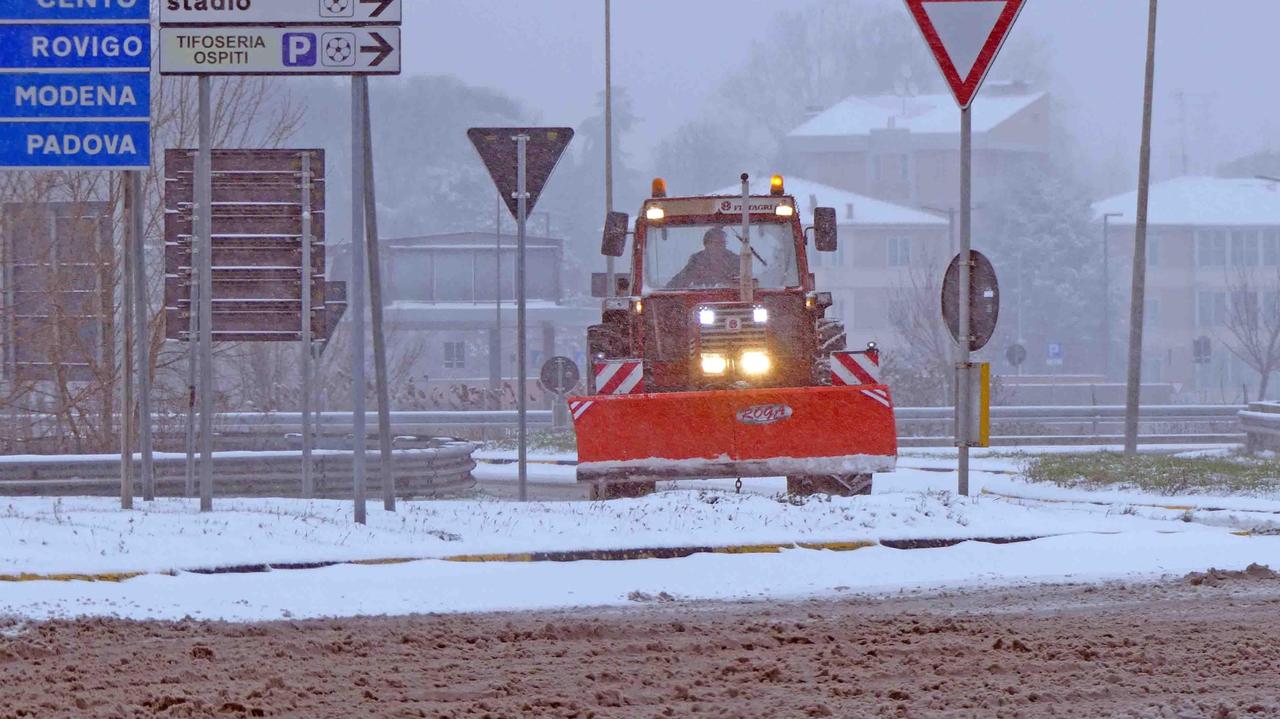 La neve ha imbiancato Ferrara
