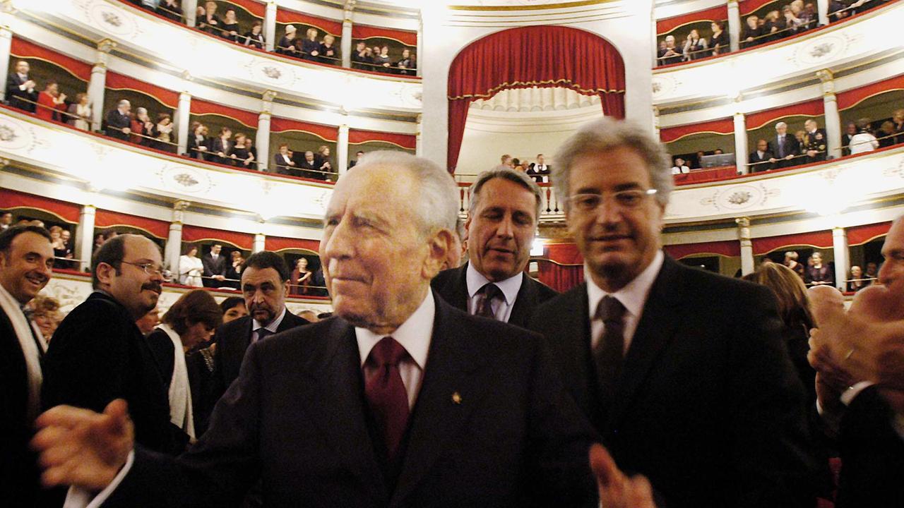 Gianfranco Lamberti col Presidente della Repubblica Ciampi all'inaugurazione del Goldoni