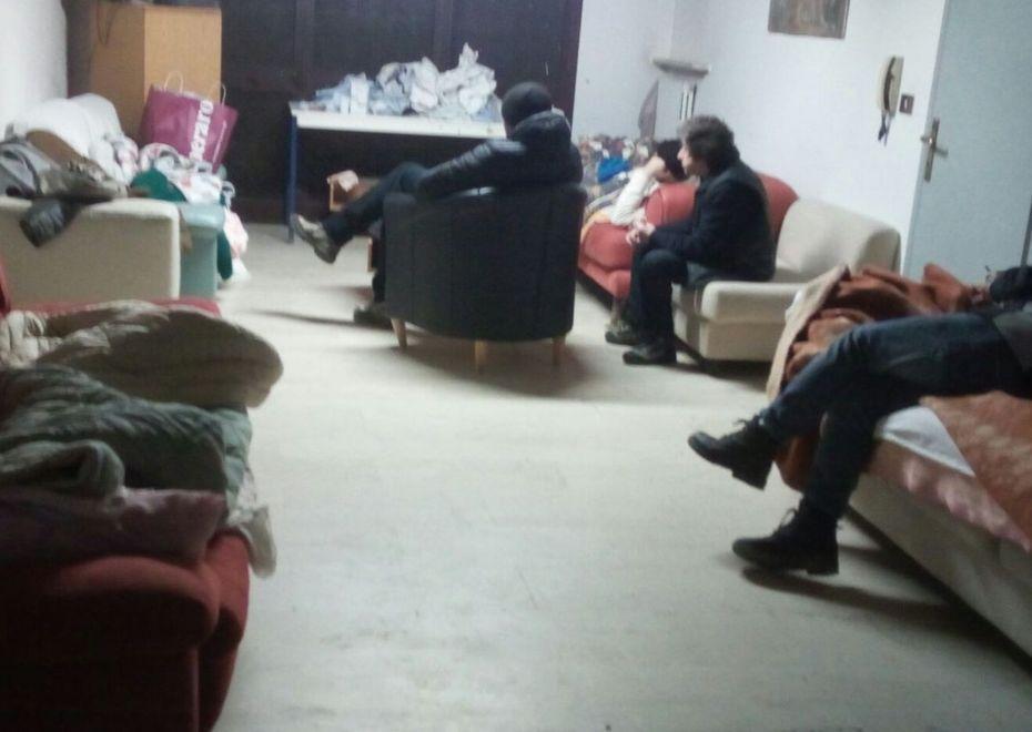 Volontari al lavoro a Ferrara per ospitare chi non ha un alloggio 