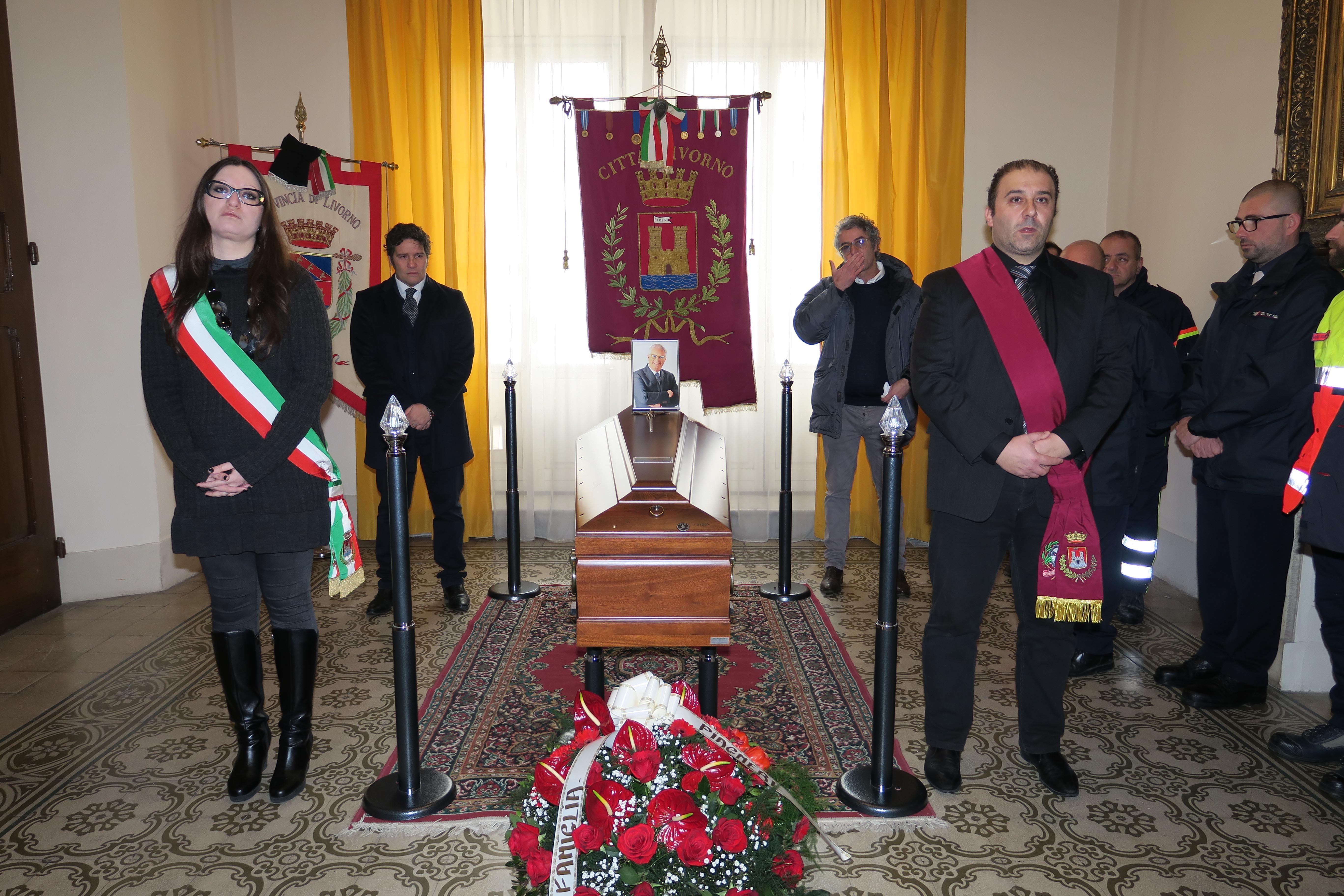 La camera ardente in municipio a Livorno (Pentafoto)
