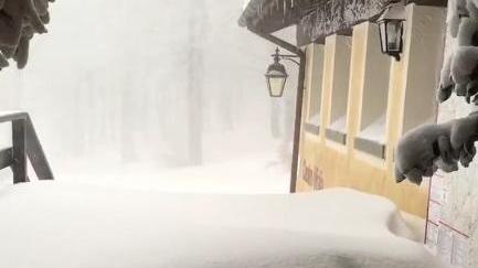 Ventasso, prigionieri nell'albergo isolato dalla slavina