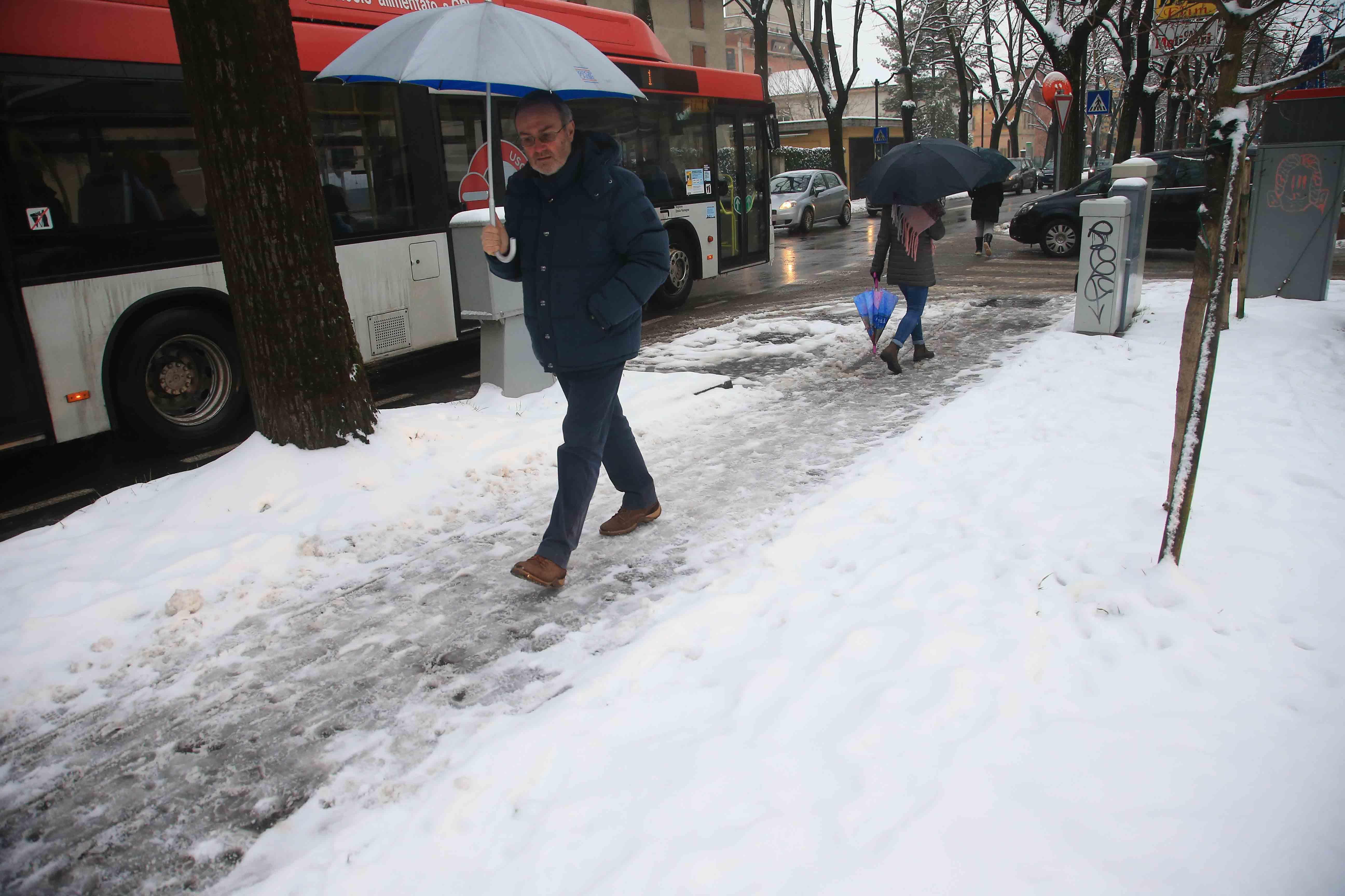 Reggio Emilia: dopo il gelicidio ancora freddo e pioggia 