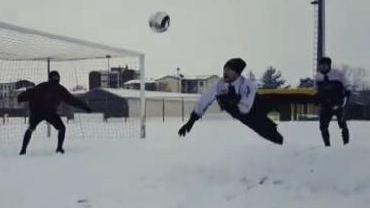Un fermo immagine del video realizzato dai giocatori del Pontedera