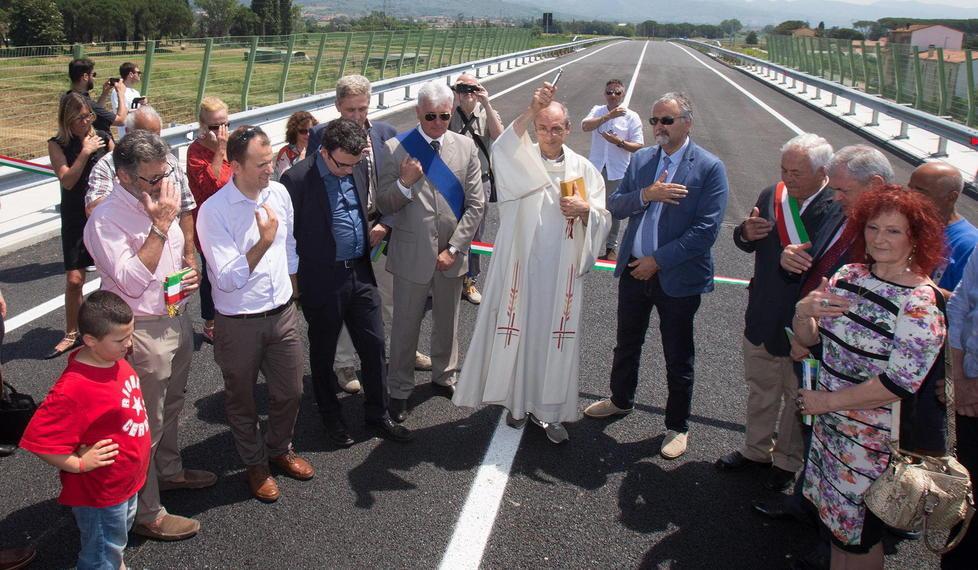 Il 29 giugno 2016 la cerimonia di inaugurazione del secondo lotto della variante del Fossetto (Foto Nucci)