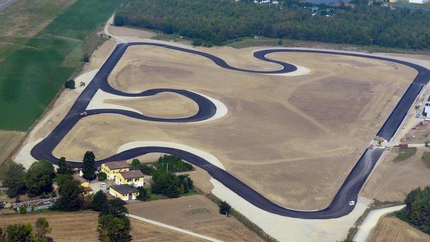 Più curve e nuovi servizi: così crescerà l’Autodromo di Modena