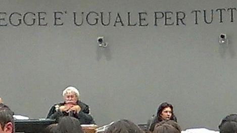 Insultò gli agenti sotto l’effetto del metadone, condannato