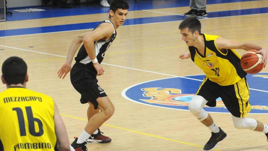 Bologna vola in semifinale con tre su tre