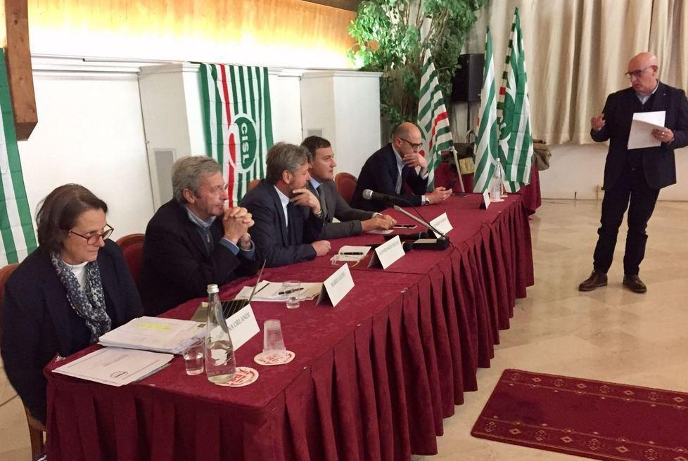 Per la Cisl, il lavoro prima di tutto 