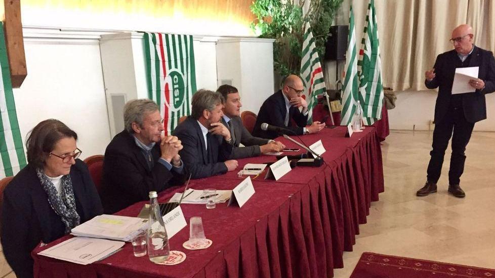 Per la Cisl, il lavoro prima di tutto