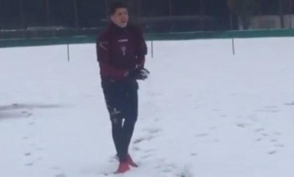 Palle di neve e risate a Tirrenia