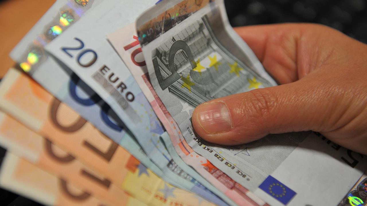 Cagliari, è caccia al falso avvocato che raggira gli anziani