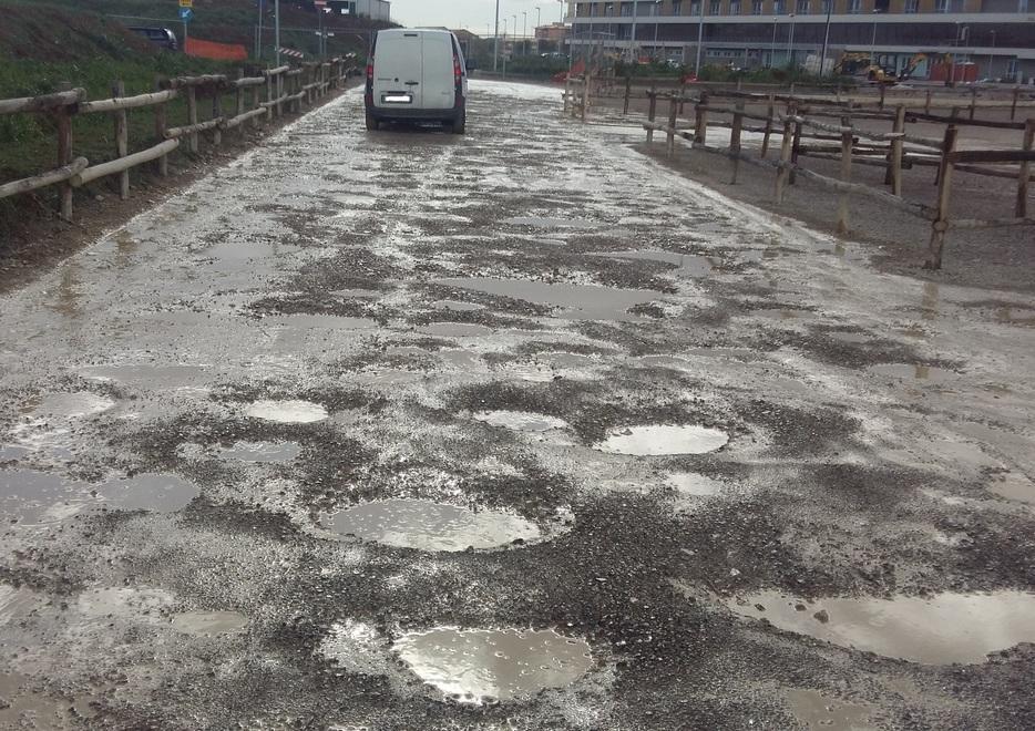 La strada di uscita dal parcheggio