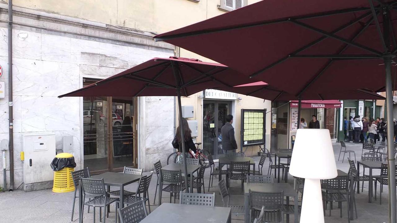 L'esterno del Bazeel, in piazza Garibaldi
