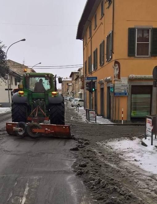 per la coda del maltempo e le elezioni