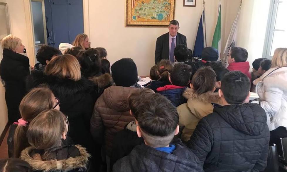 Studenti fanno visita al sindaco