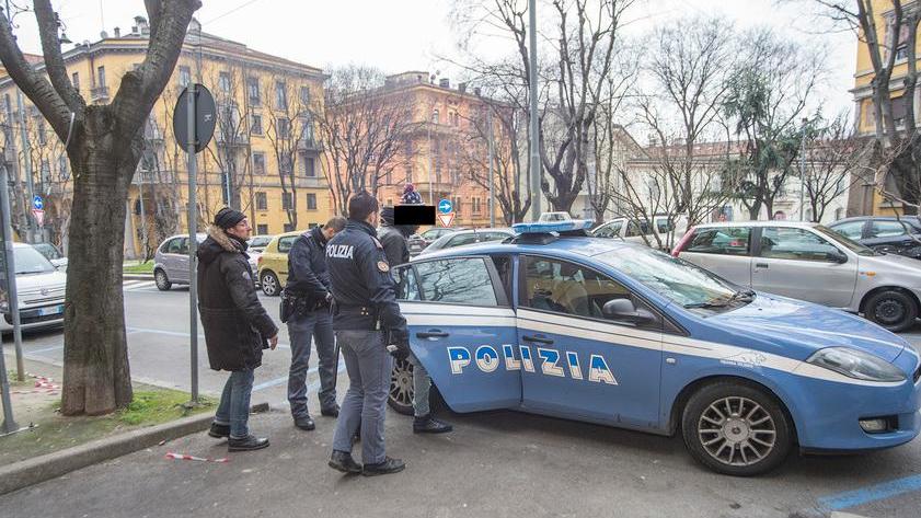 Manette a marito violento ha picchiato moglie e figlie