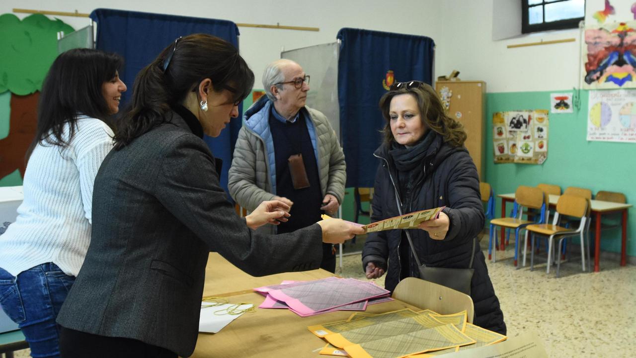Scrutinio in Sardegna: M5S avanti negli uninominali alla Camera e al Senato