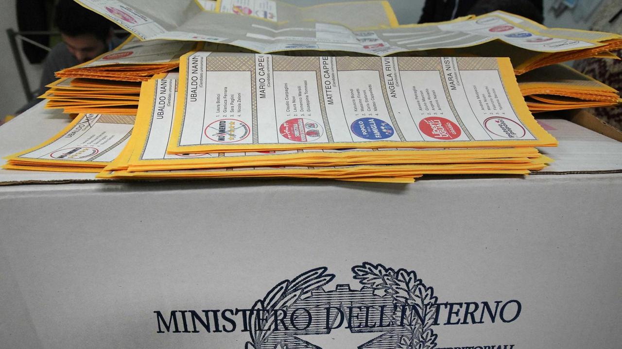 Un elettore su due è contro il sistema - L'analisi