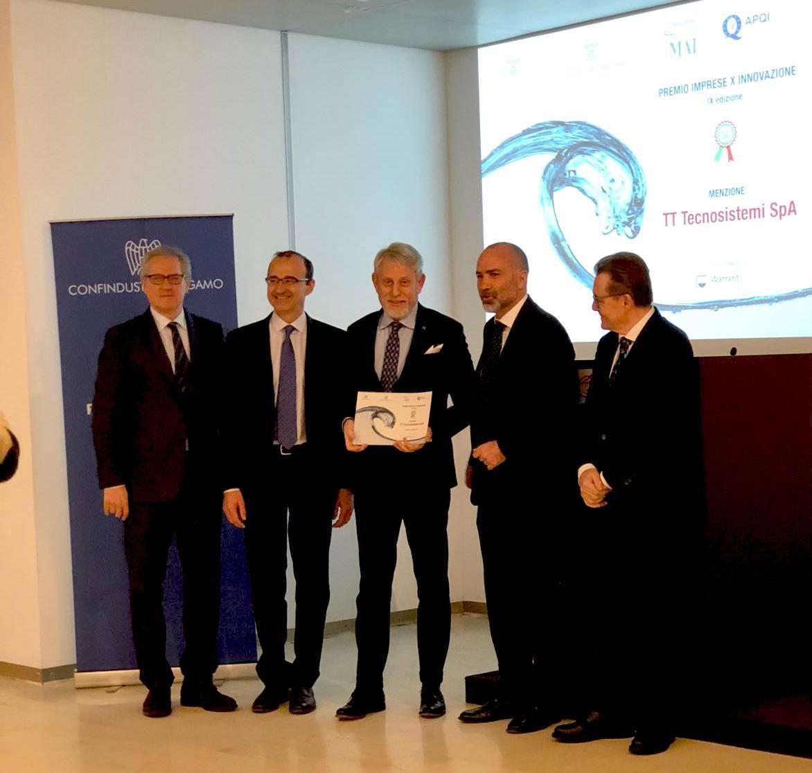 La consegna del premio a Riccardo Bruschi di TT Tecnosistemi