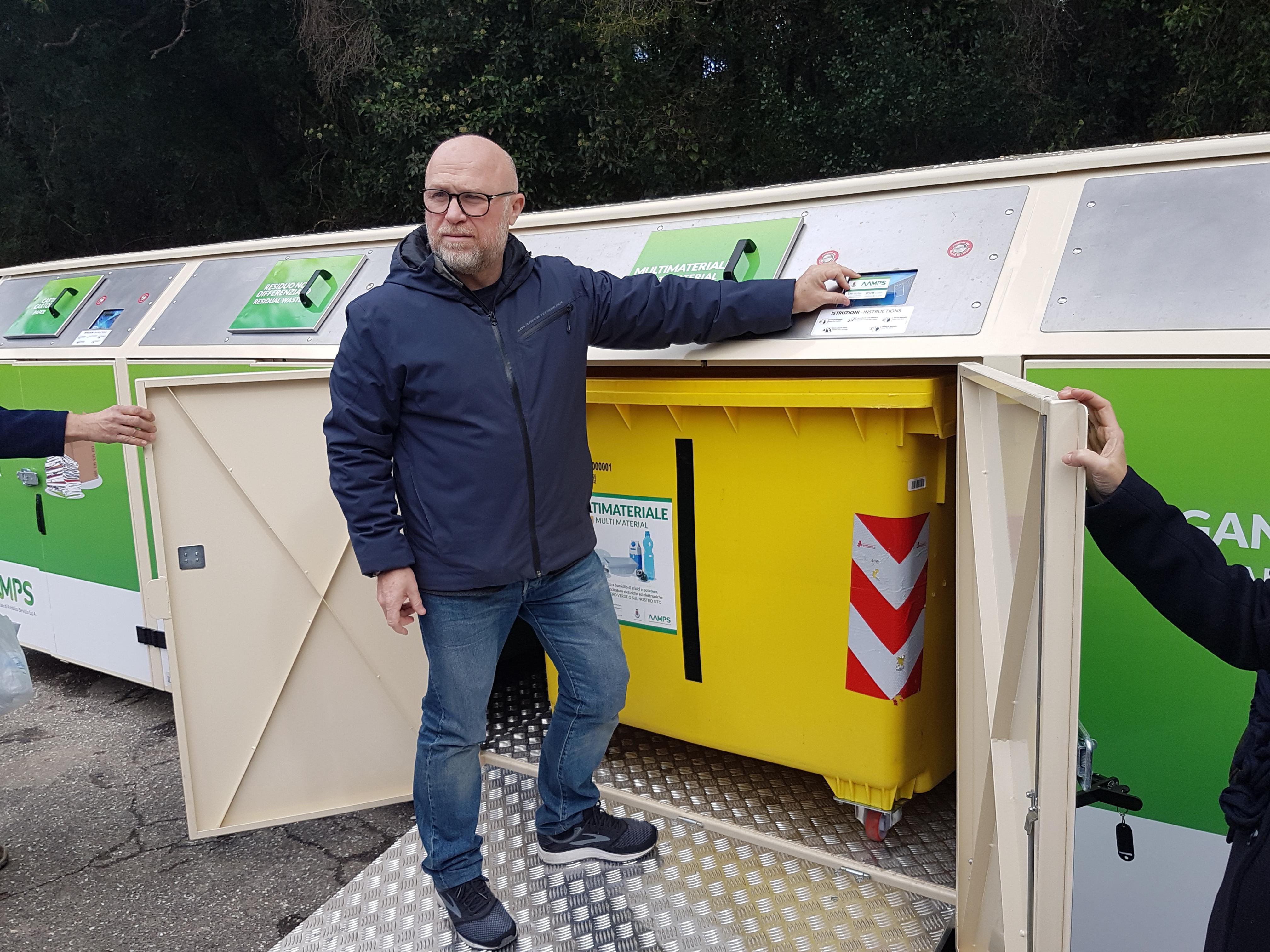 A Quercianella arriva l'isola ecologica per i turisti e non solo  