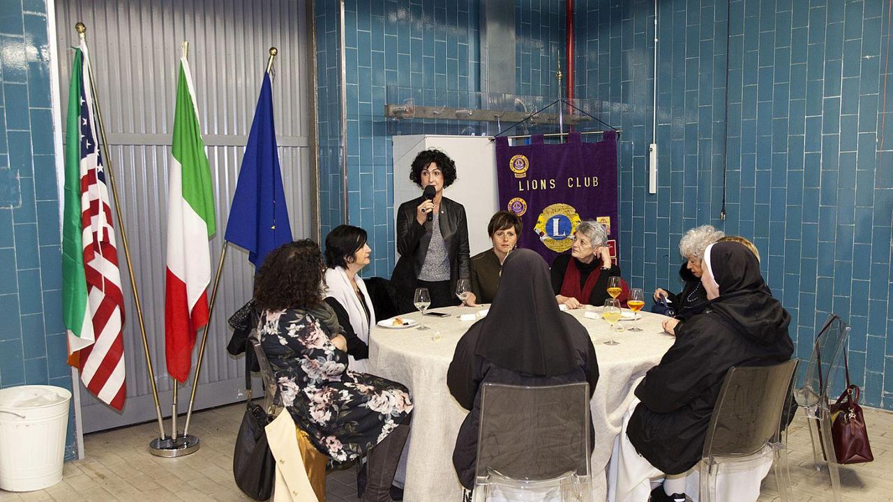 Il tavolo della presidenza con Rita Pieri