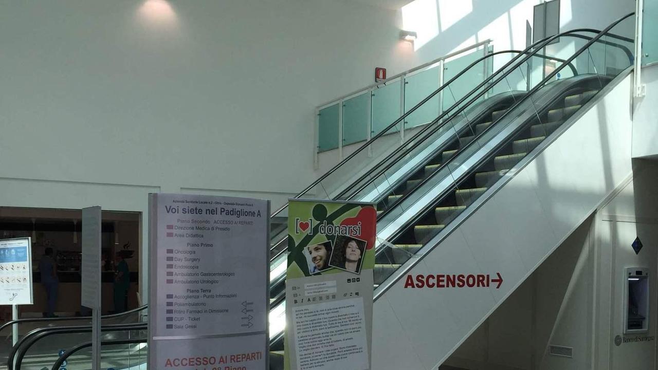 Morto sulla scala mobile al via il processo all’ex Asl