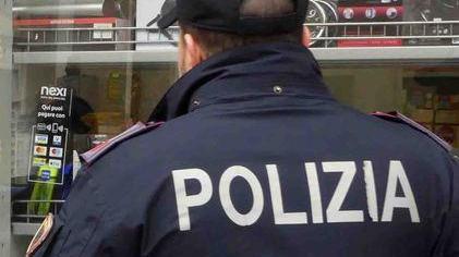 Causa l’incidente, fugge e si schianta di nuovo Inseguito e fermato dagli agenti della questura
