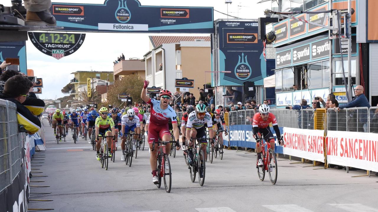 L'arrivo vincente di Kittel (foto Giorgio)