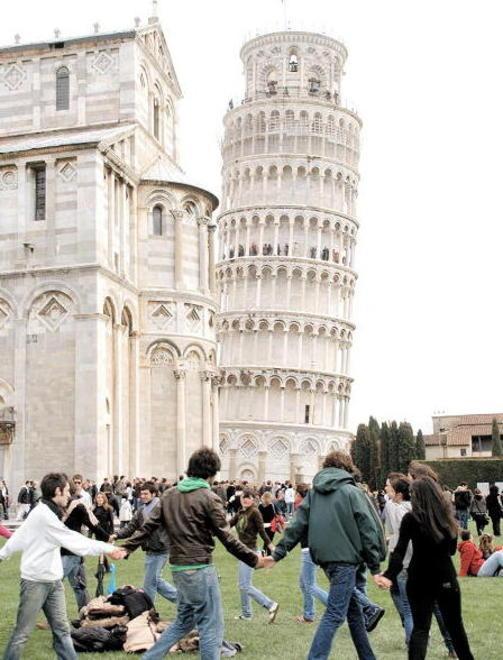 Corruzione, paracadutista condannato a due anni 