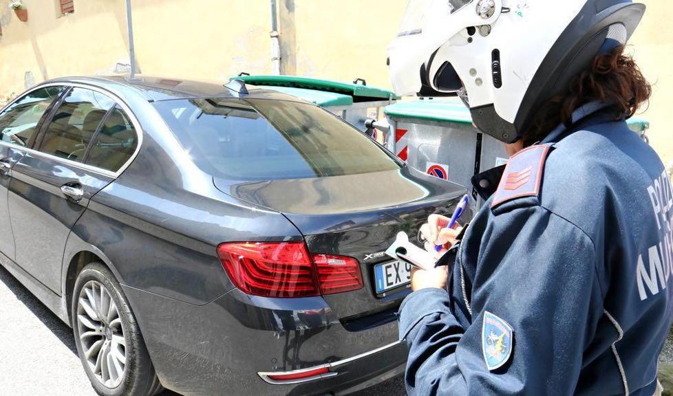Multa cancellata al vice comandante due sotto processo 