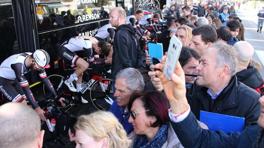 Grande festa per la corsa Tirreno-Adriatico