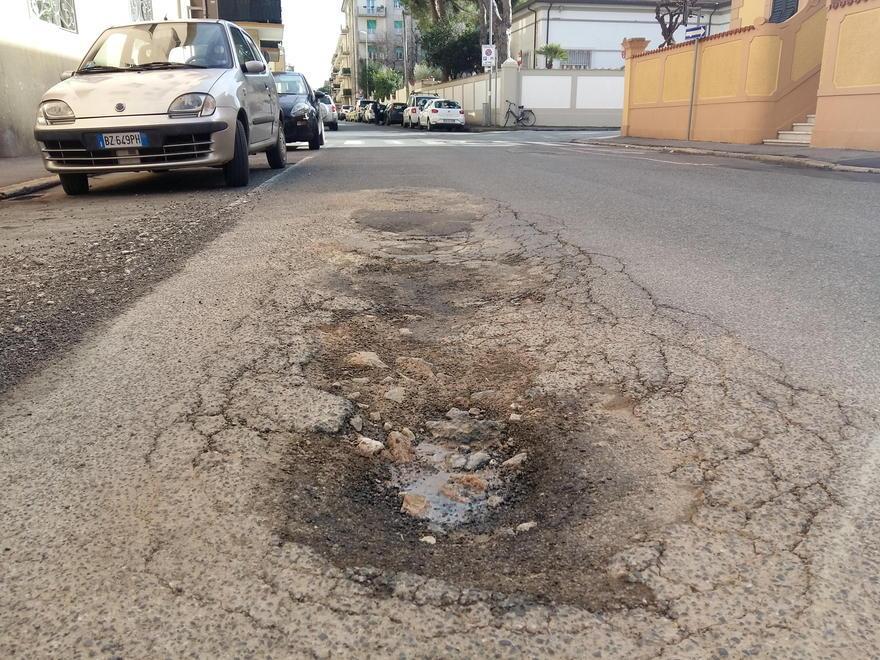 Emergenza maxi-buche dopo il gelo 