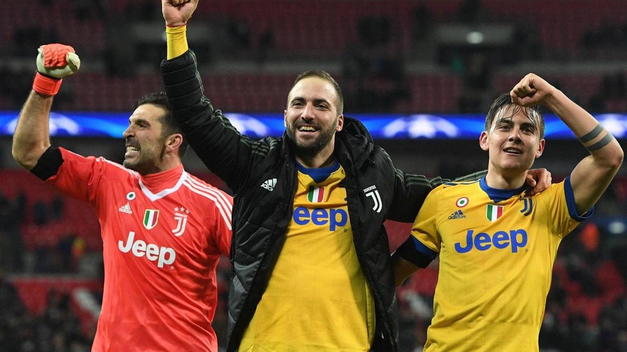 Higuain e Dybala espugnano Wembley