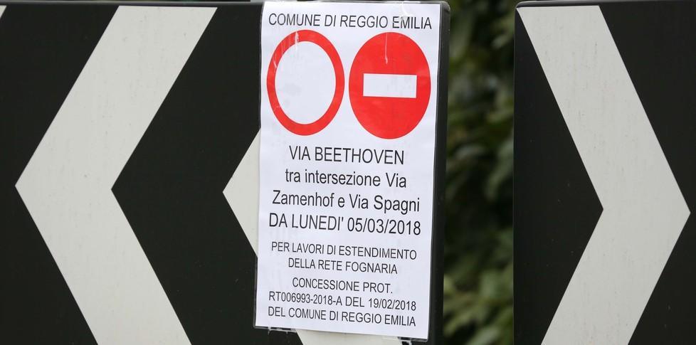Chiusa via Beethoven Pratofontana in difficoltà 