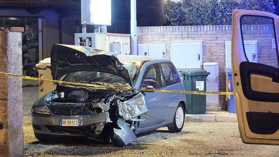 Schianto mortale contro un muro