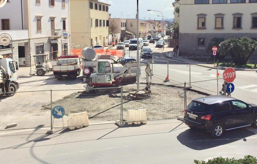 Rotatoria a Palazzi, dubbi sulla forma