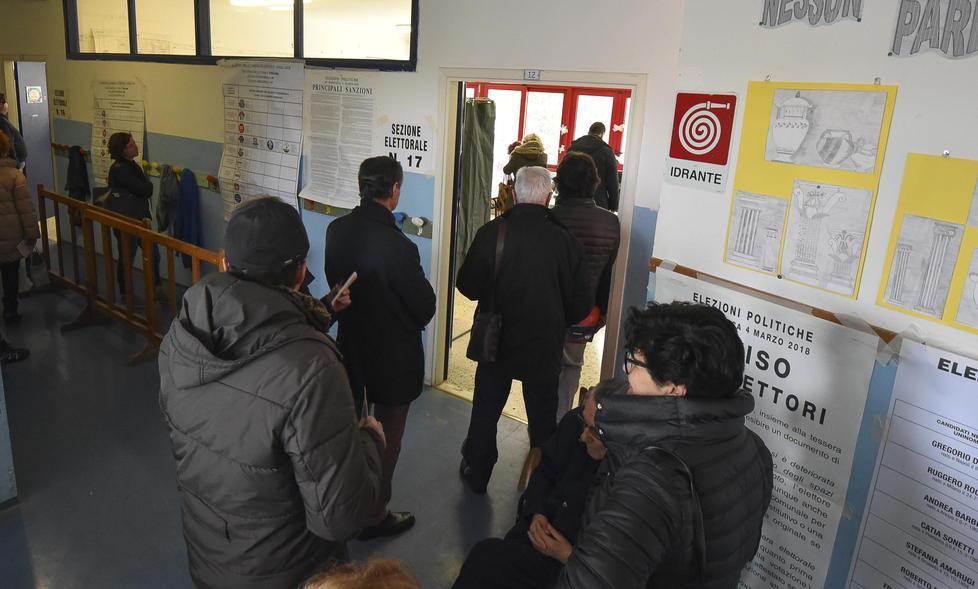 Alunni a casa per le elezioni «Così ha deciso il ministero»