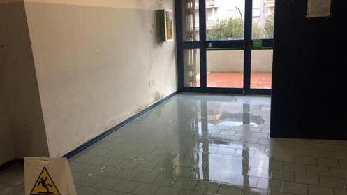 Scuola allagata, scioperano gli studenti