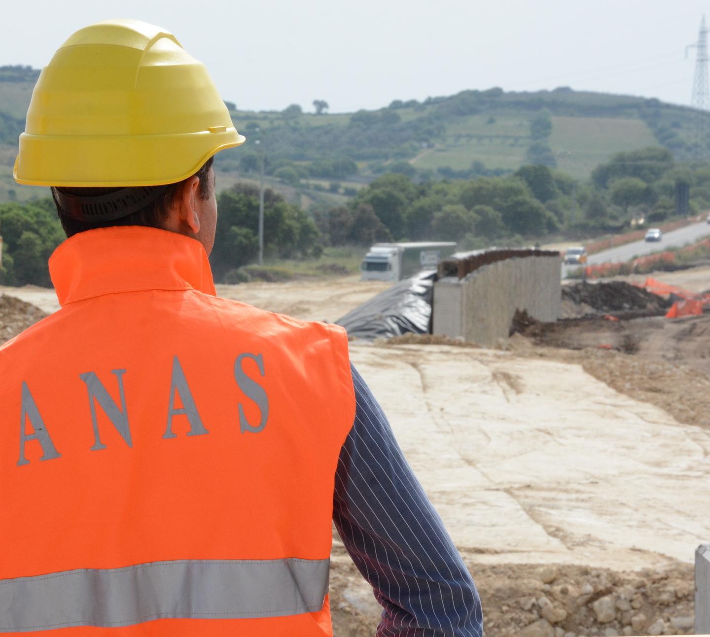 Il rapporto complicato tra l’isola e i cantieri