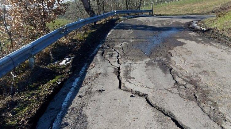 Cedono 100 metri di via Fogliano