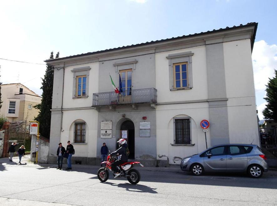 «A rischio il futuro del convitto De Franceschi» 