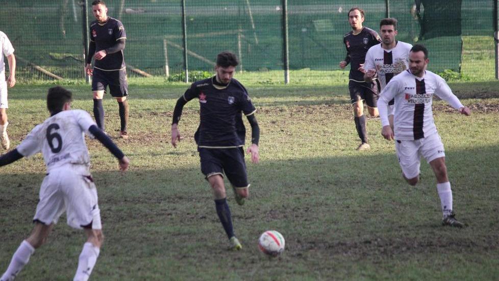 Seconda, giornata di fuoco big match Calci-Orentano