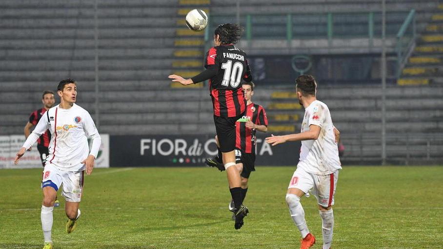 Guardalinee infortunato Un punticino per i rossoblù