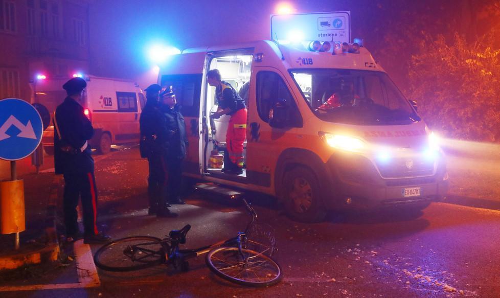 Ciclista urtata da un’auto pirata 