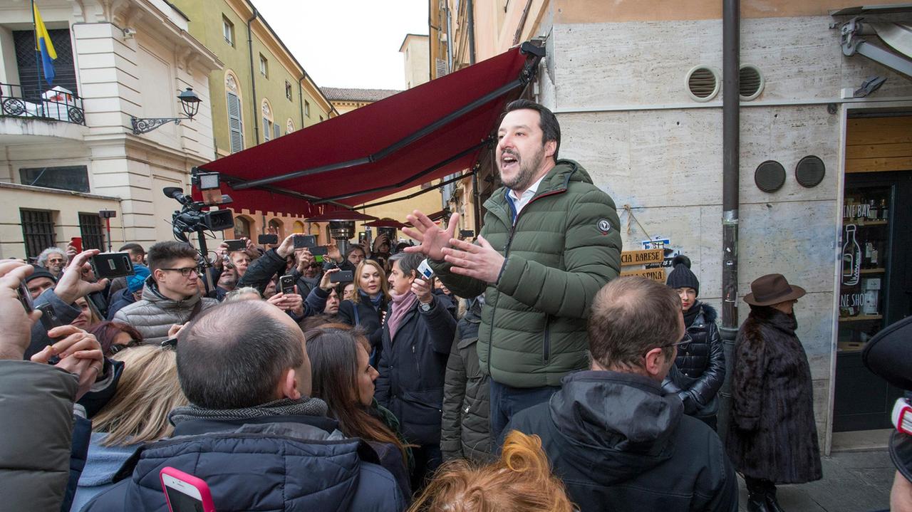 Salvini a Modena per presentare il ricorso per ottenere l'elezione di Corti