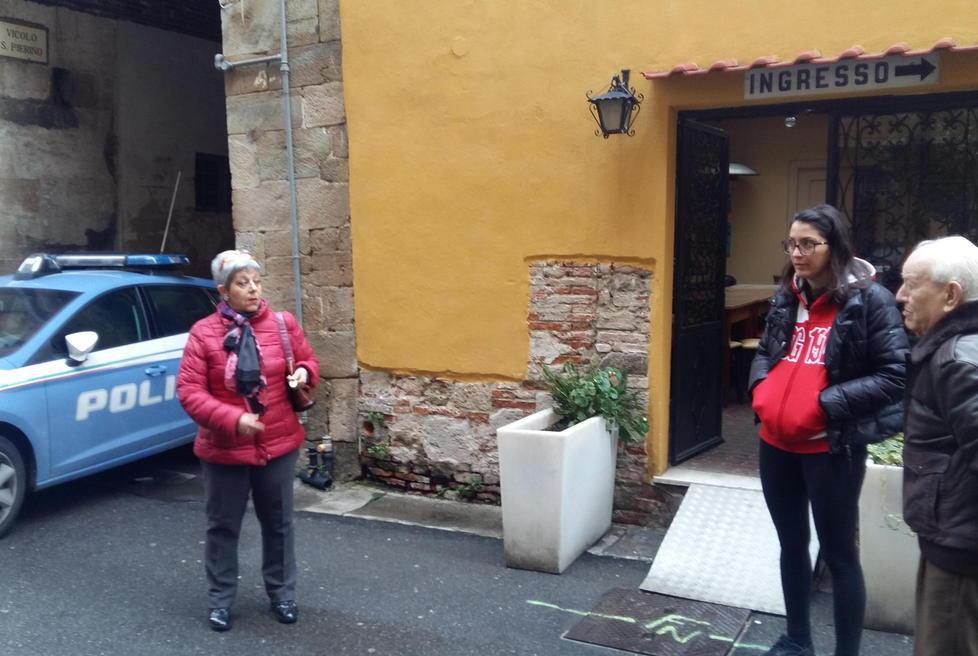 L'intervento della polizia al ristorante