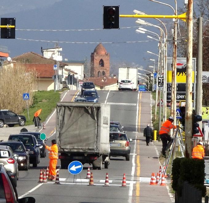 Pronto il nuovo semaforo davanti alla Casa della Salute