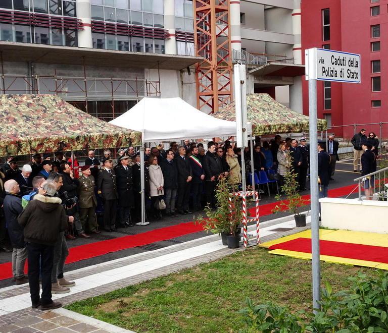 Omaggio ai poliziotti morti in servizio 
