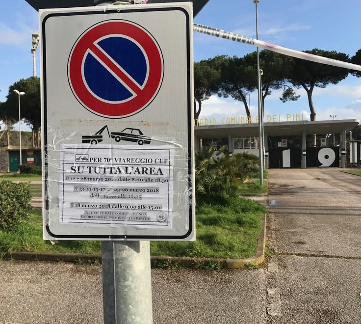 Un mese di divieti allo stadio