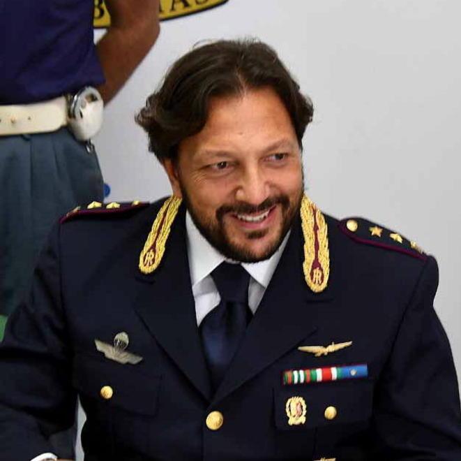 Candele, ortaggi e ciotole piene di acqua La squadra mobile indaga sulle messe nere